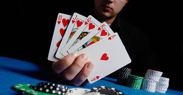 Tips Untuk Meningkatkan Permainan Poker Anda
